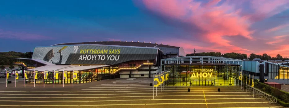 a photo of a stadium in rotterdam